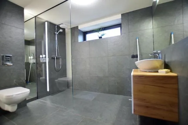 Minimal House شقة *